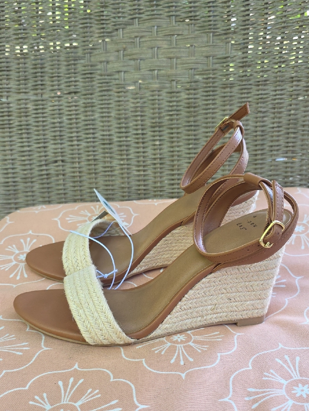 NWT Tan Natural Ankle Strap Espadrille Wedge Sandals Brown Heels Faux Leather 9 - Picture 8 of 17